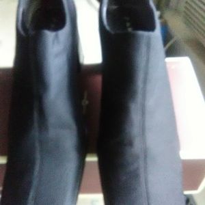 Shoe